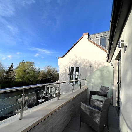 The Three Pickerels Bed and Breakfast Mepal Εξωτερικό φωτογραφία